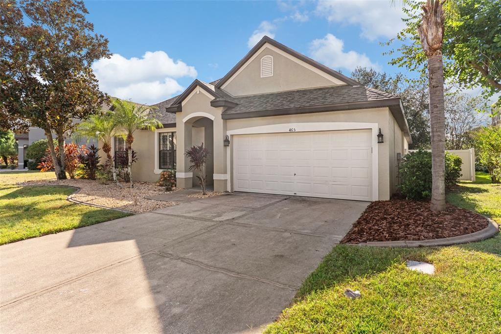 Attached, Exterior, Facade, American Craftsman