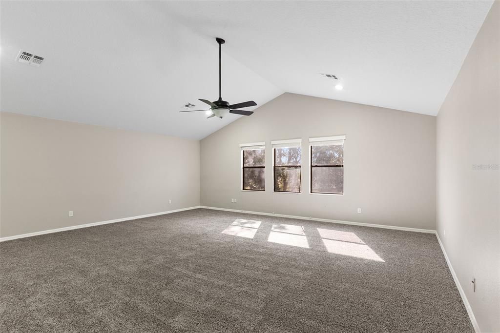 Empty room, Interior, Recessed Lighting