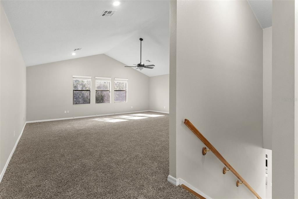 Empty room, Interior, Recessed Lighting