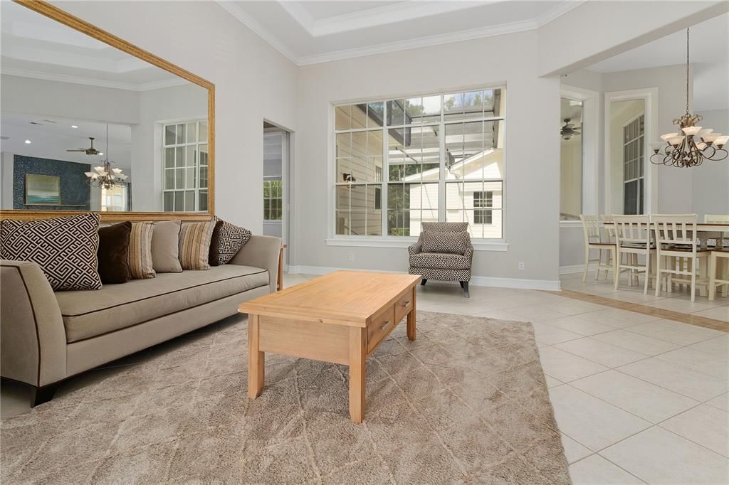 Chandelier, Dining room, Interior, Living room, Recessed Lighting