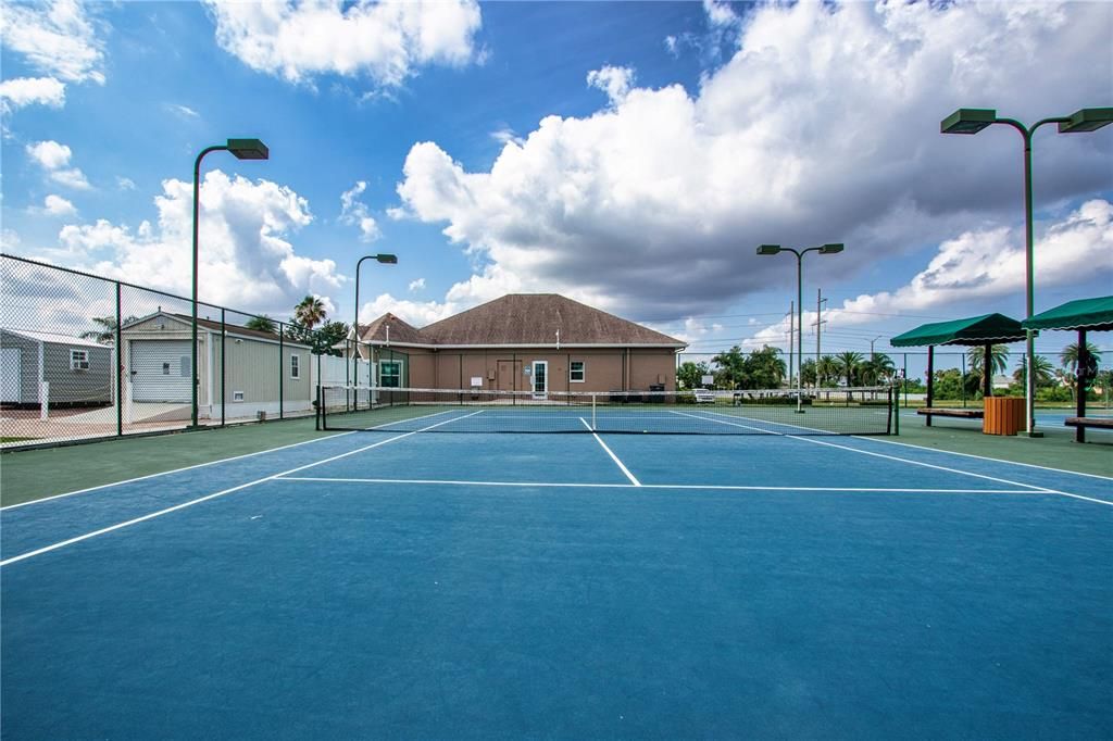 Exterior, Tennis Courts