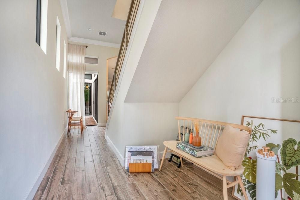 Interior, Recessed Lighting, Wood Texture Flooring