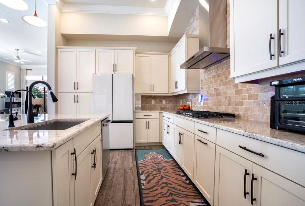 Interior, Kitchen, Pendant Lights, Recessed Lighting, Wood Texture Flooring