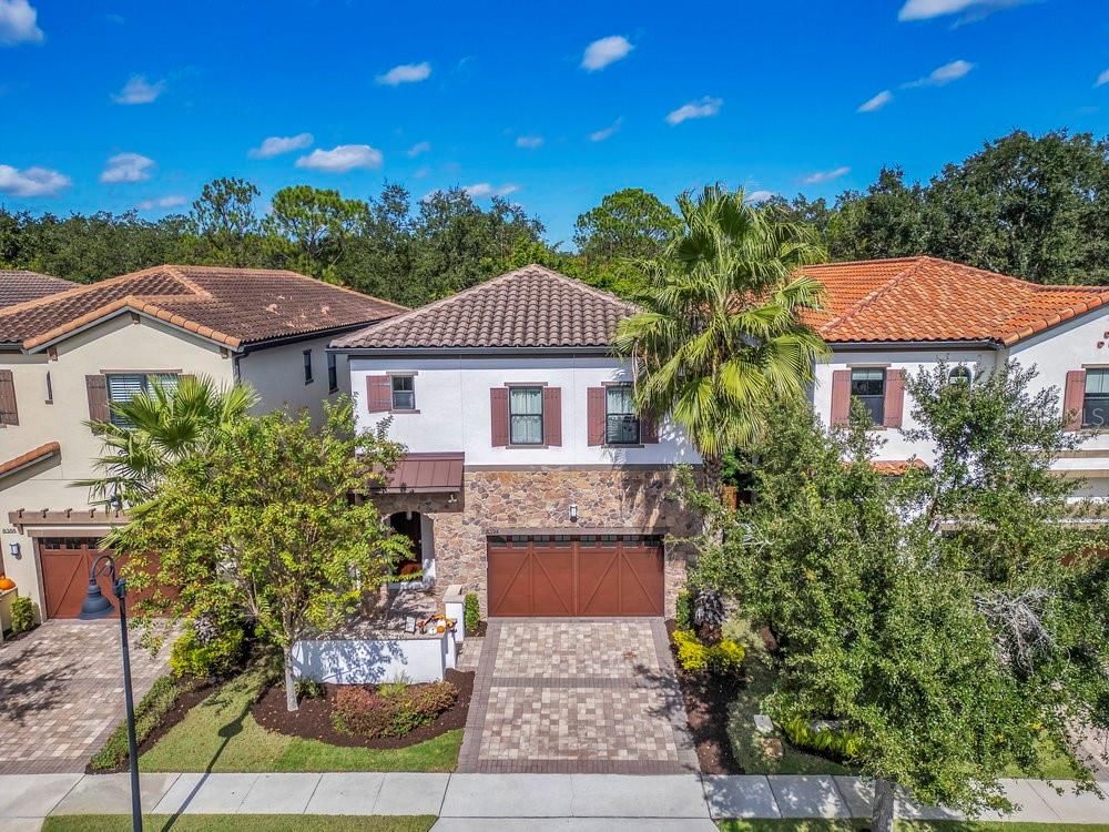 Attached, Exterior, Facade, Mediterranean