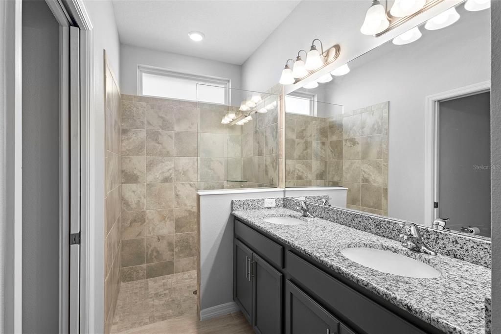 Bathroom, Dual Sink Vanities, Interior, Recessed Lighting