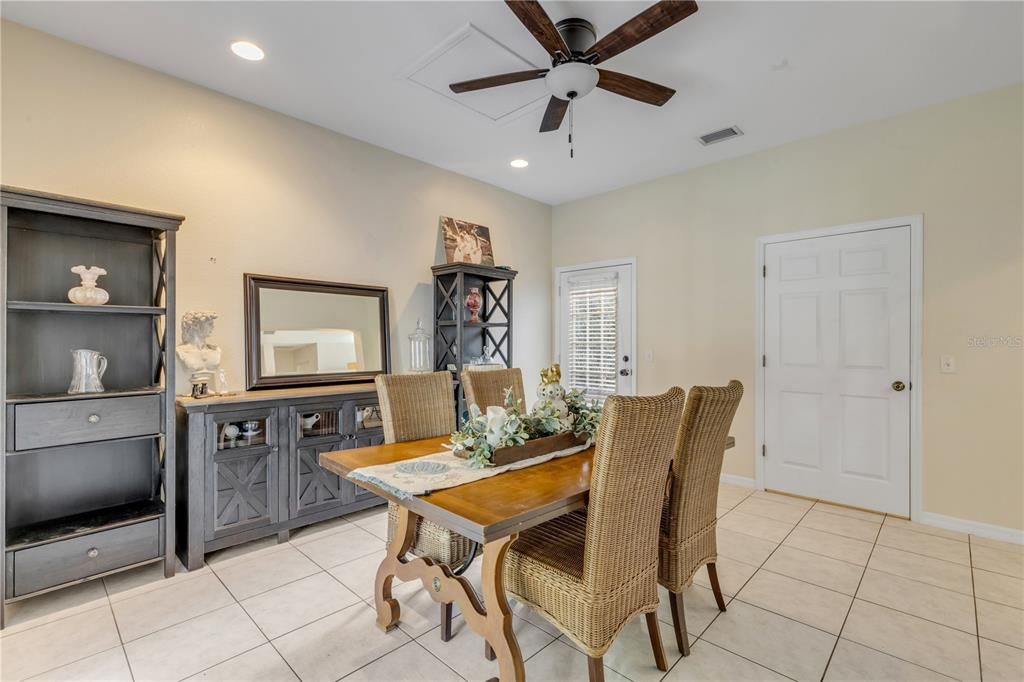 Dining room, Interior, Recessed Lighting