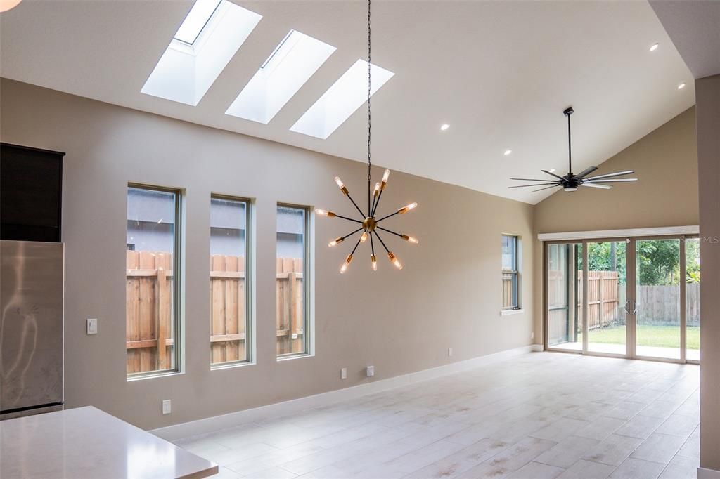 Empty room, Interior, Pendant Lights, Recessed Lighting