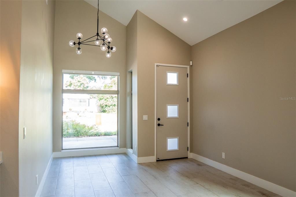 Empty room, Interior, Pendant Lights, Recessed Lighting