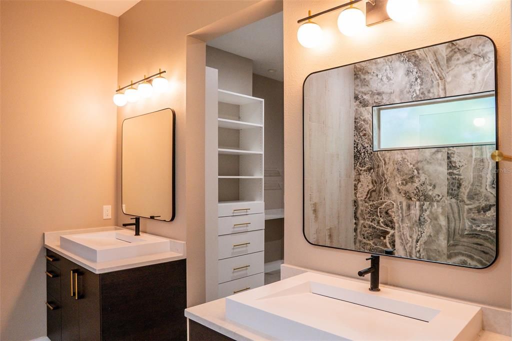 Bathroom, Dual Sink Vanities, Interior