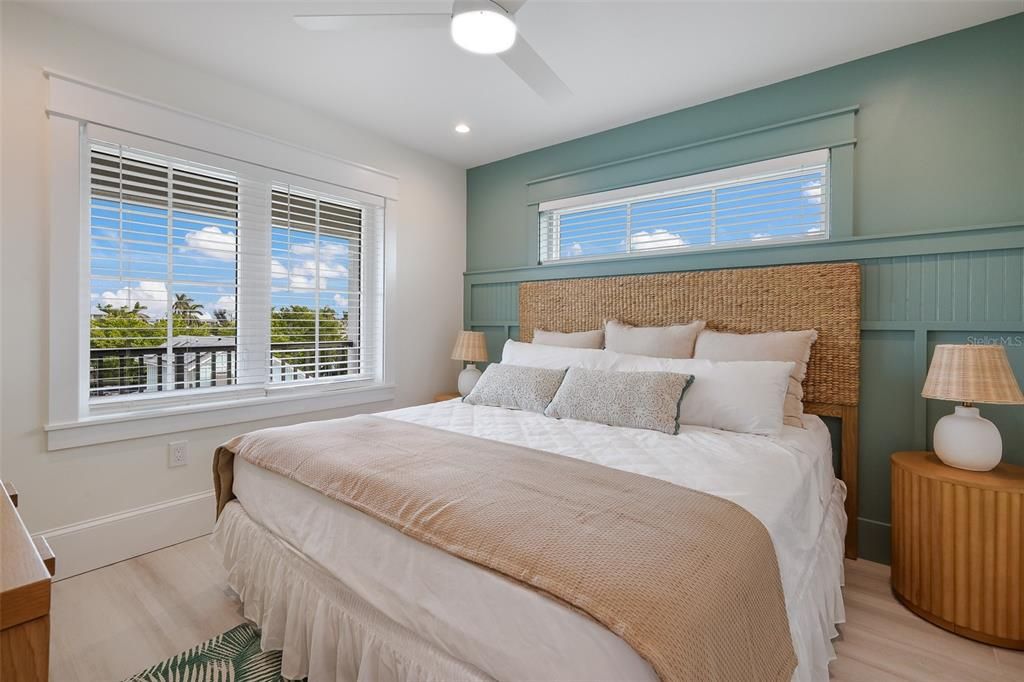 Bedroom, Interior, Recessed Lighting, Water, Wood Texture Flooring