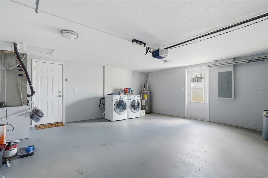 Garage, Interior, Washer