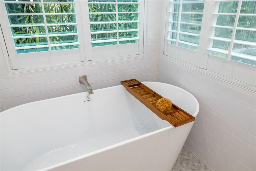 Bathroom, Free Standing Baths, Interior