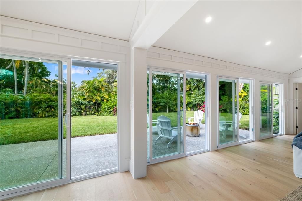 Interior, Recessed Lighting, Sun Room, Wood Texture Flooring