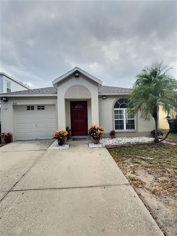 Attached, Exterior, Facade, Ranch