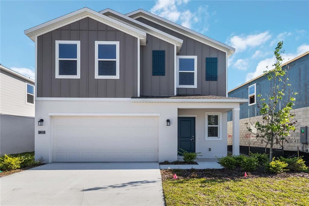 Attached, Exterior, Facade, American Craftsman