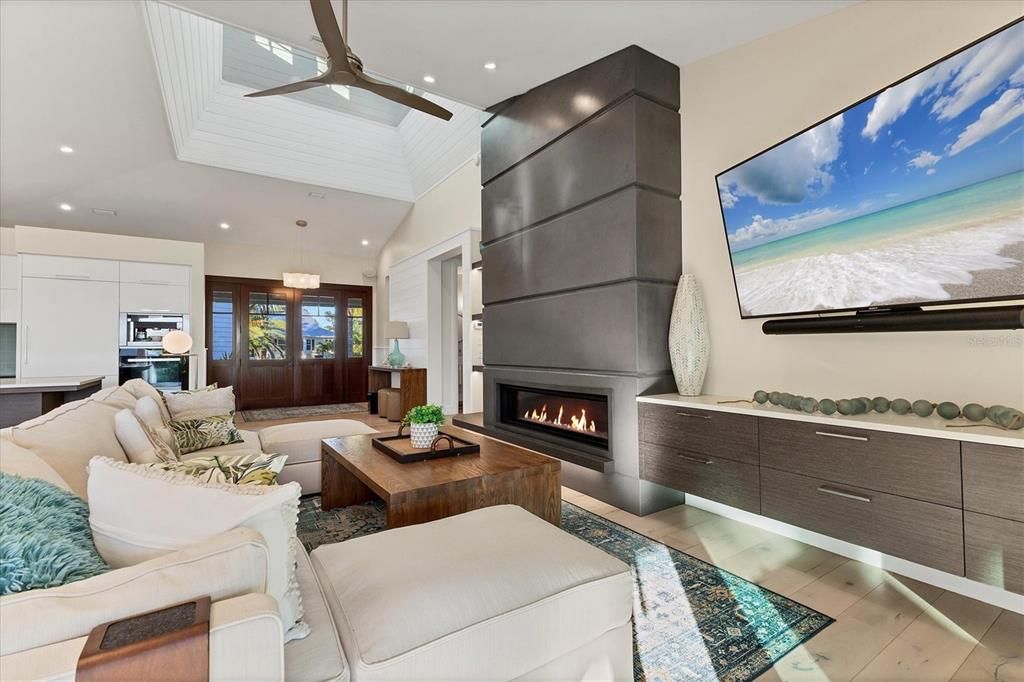 Fireplace, Interior, Living room, Pendant Lights, Recessed Lighting, Wood Texture Flooring