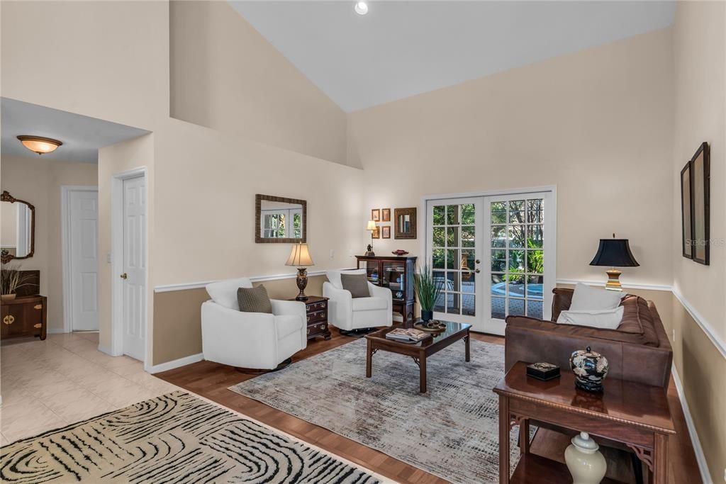 Interior, Living room, Recessed Lighting, Wood Texture Flooring