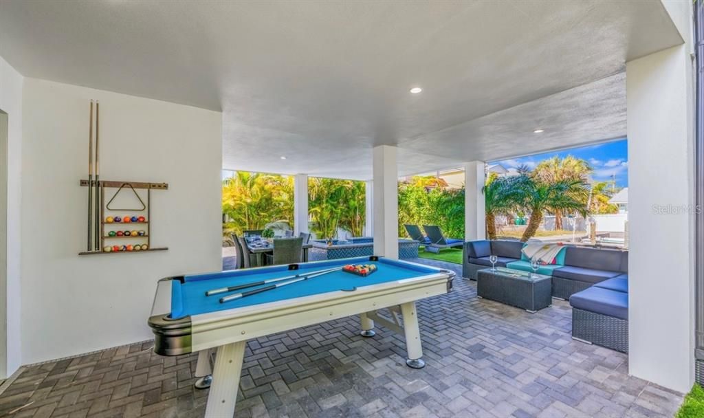 Billiard Table, Game Room, Interior, Recessed Lighting