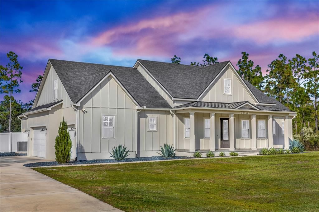 Attached, Exterior, Facade, Farmhouse