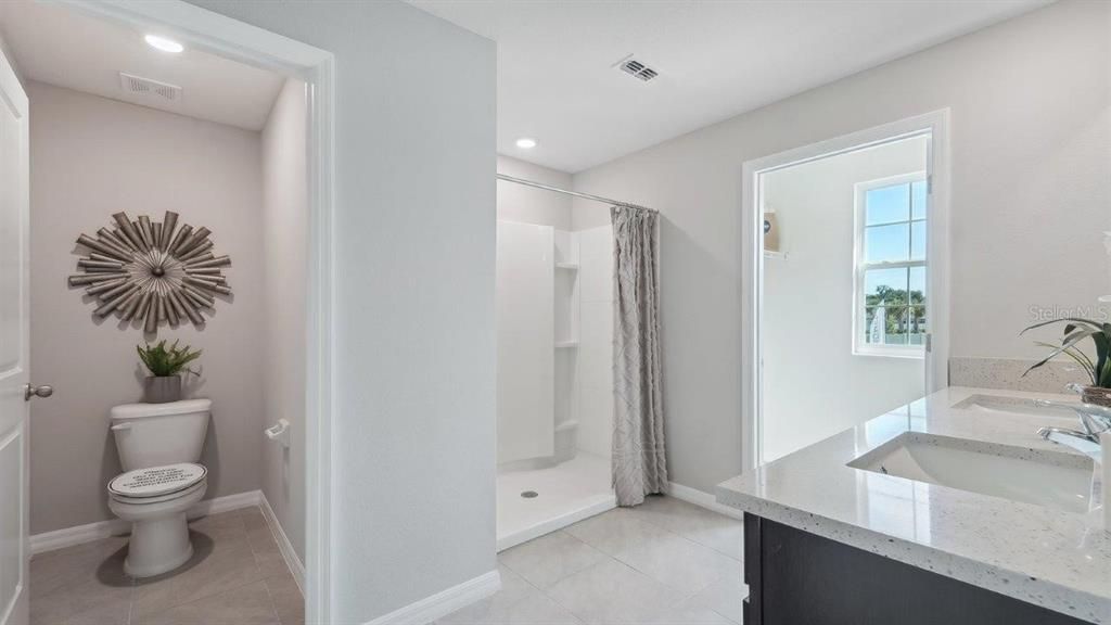 Bathroom, Interior, Recessed Lighting