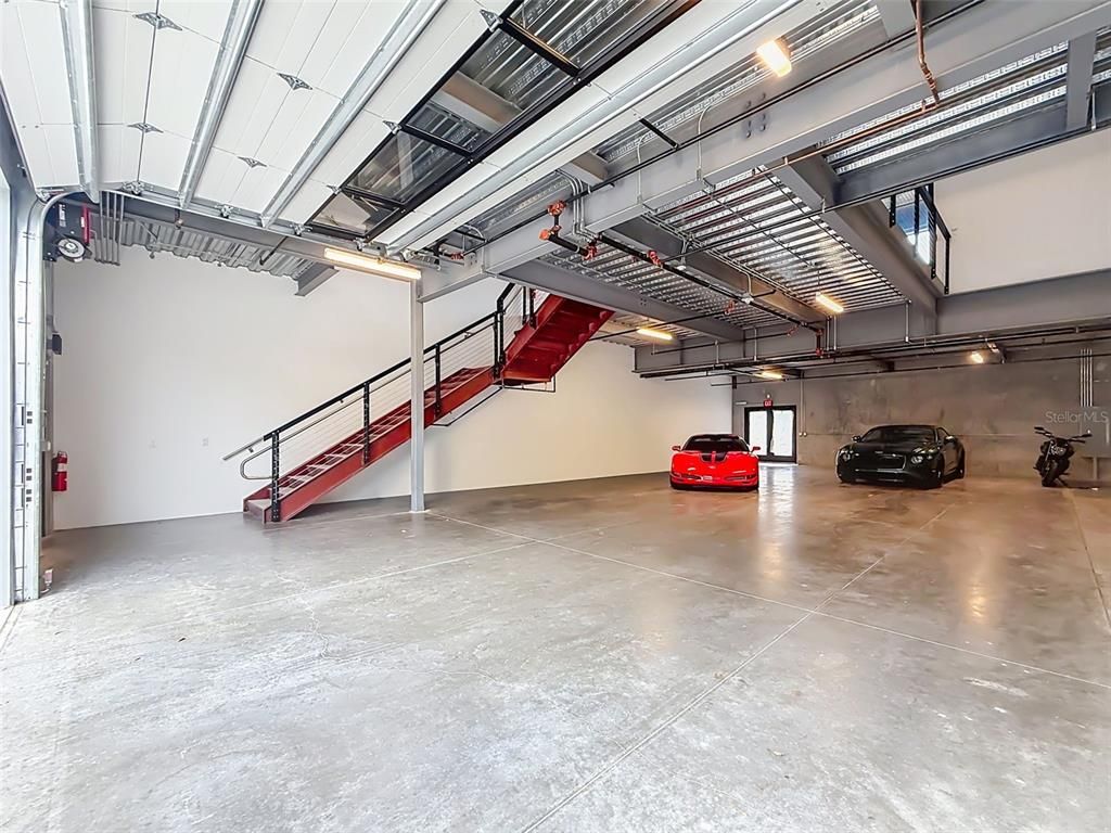Garage, Interior