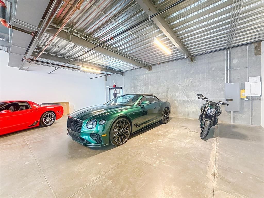 Garage, Interior
