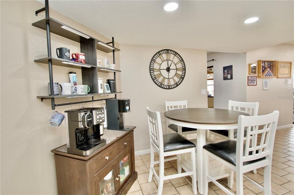 Dining room, Interior, Recessed Lighting