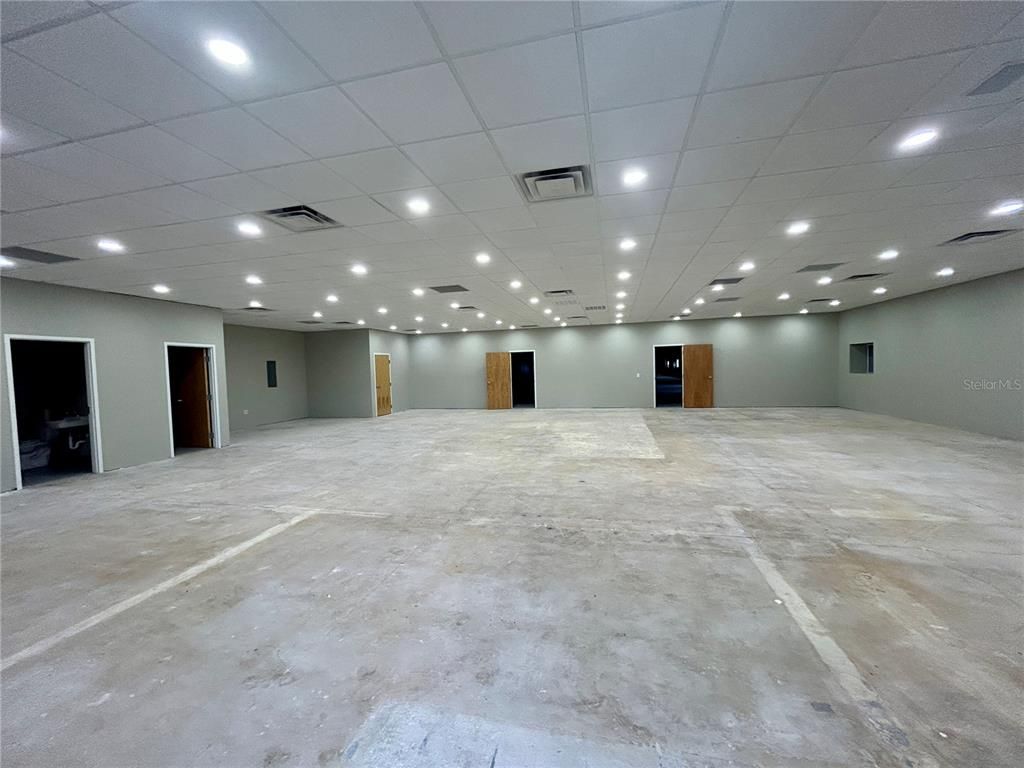 Empty room, Interior, Recessed Lighting