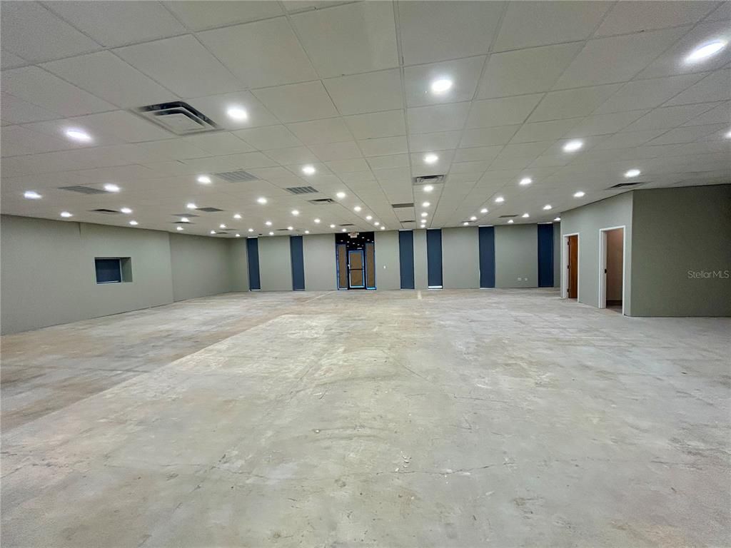 Empty room, Interior, Recessed Lighting