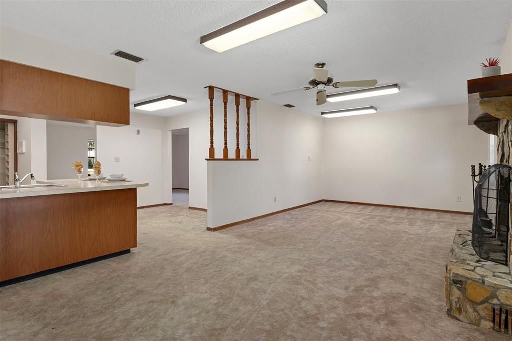 Empty room, Interior