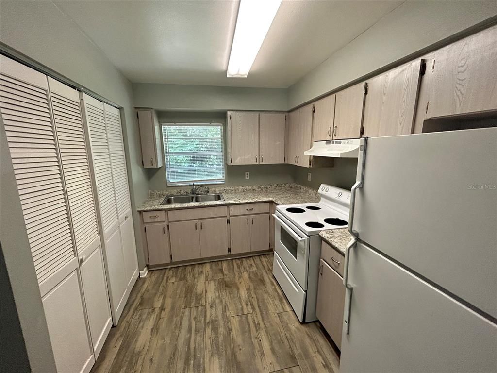 Interior, Kitchen, Wood Texture Flooring