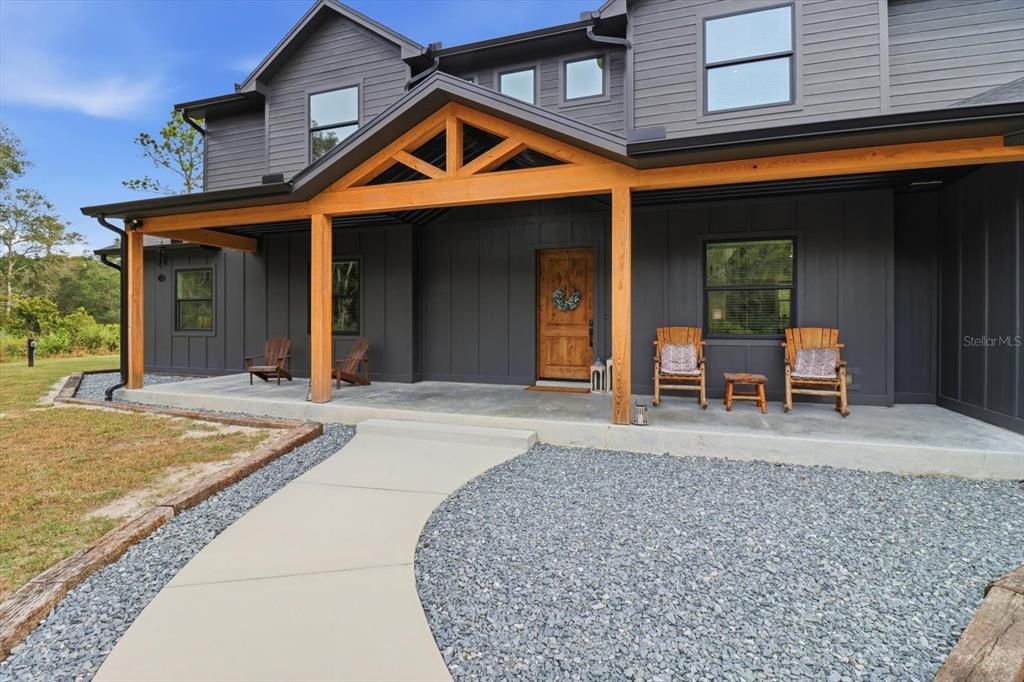 Exterior, Facade, Farmhouse