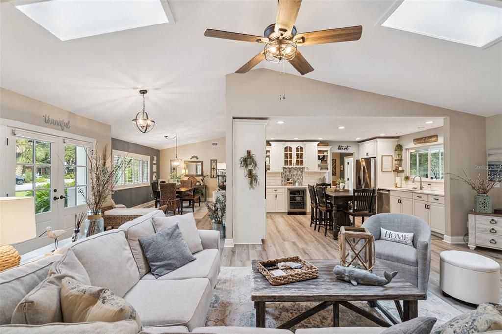 Dining room, Interior, Kitchen, Living room, Pendant Lights, Recessed Lighting, Stainless Steel Appliances, Wood Texture Flooring