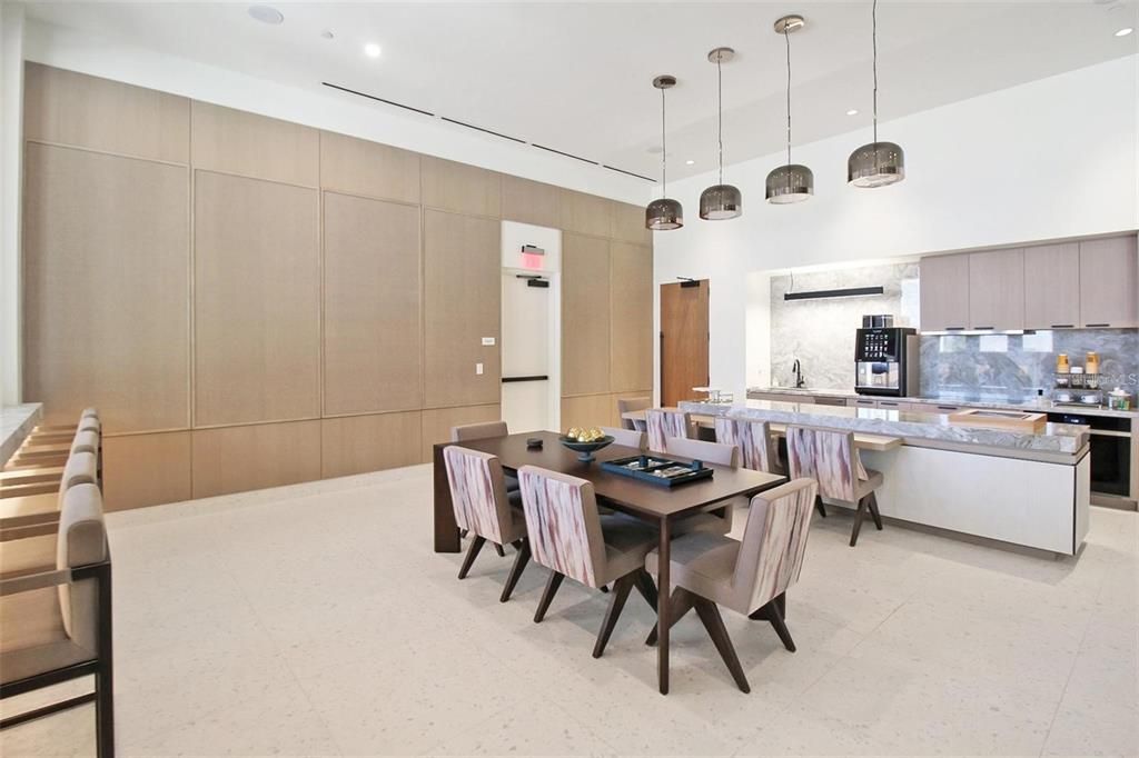 Dining room, Interior, Kitchen, Pendant Lights, Recessed Lighting, Stainless Steel Appliances