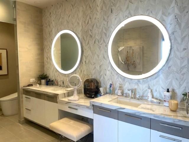 Bathroom, Dual Sink Vanities, Interior