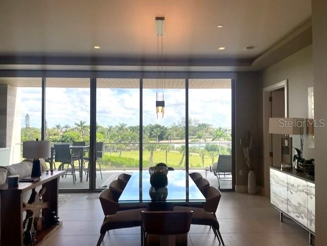 Dining room, Interior, Pendant Lights, Recessed Lighting