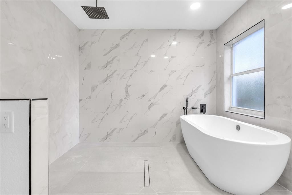 Bathroom, Free Standing Baths, Interior, Marble Walls, Recessed Lighting