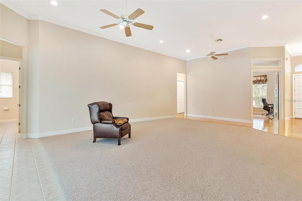 Empty room, Interior, Recessed Lighting