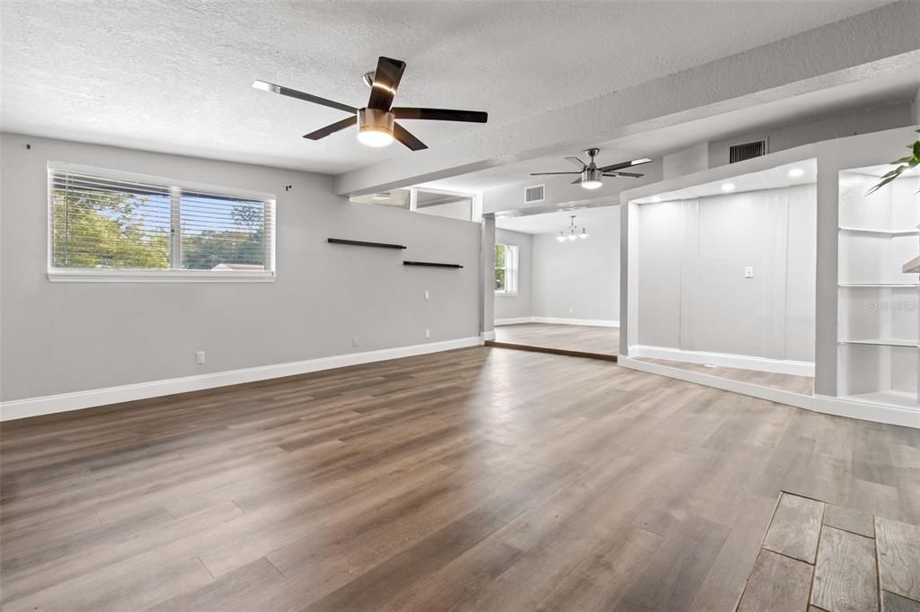 Empty room, Interior, Recessed Lighting, Wood Texture Flooring