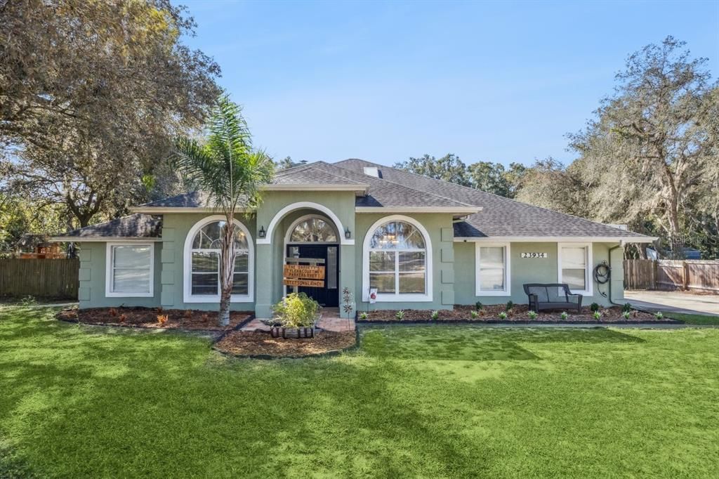 Backyard, Exterior, Facade, Ranch