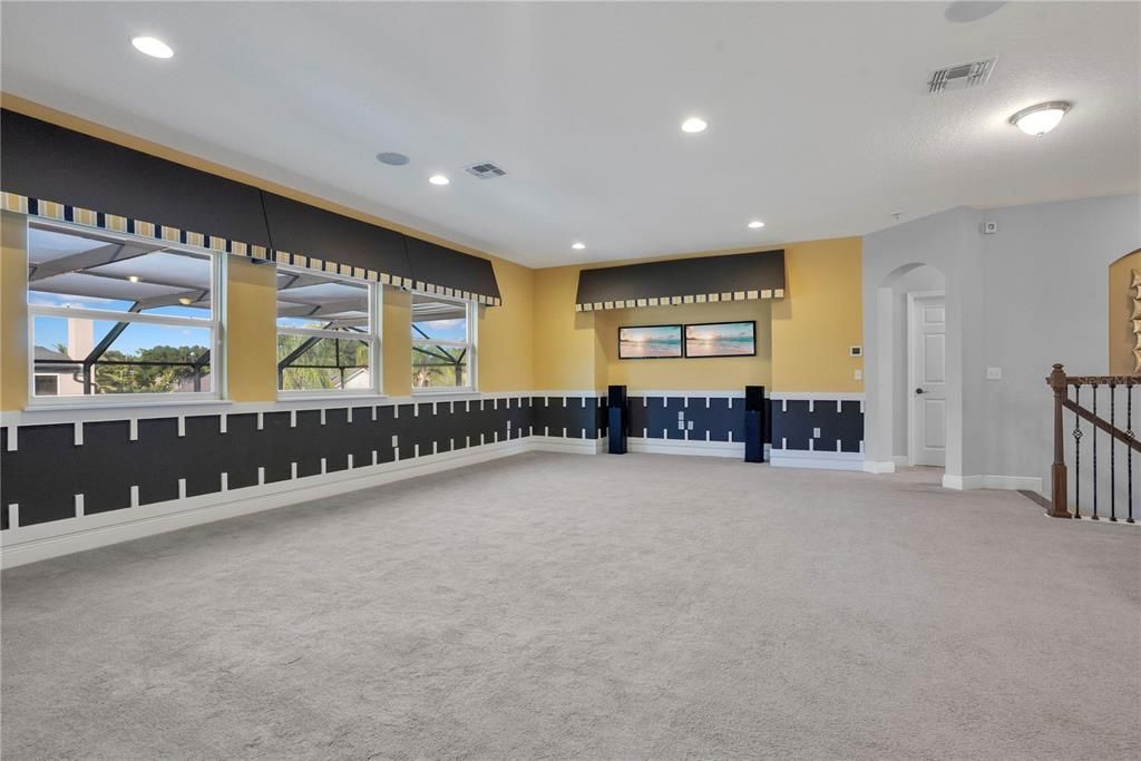 Empty room, Interior, Recessed Lighting