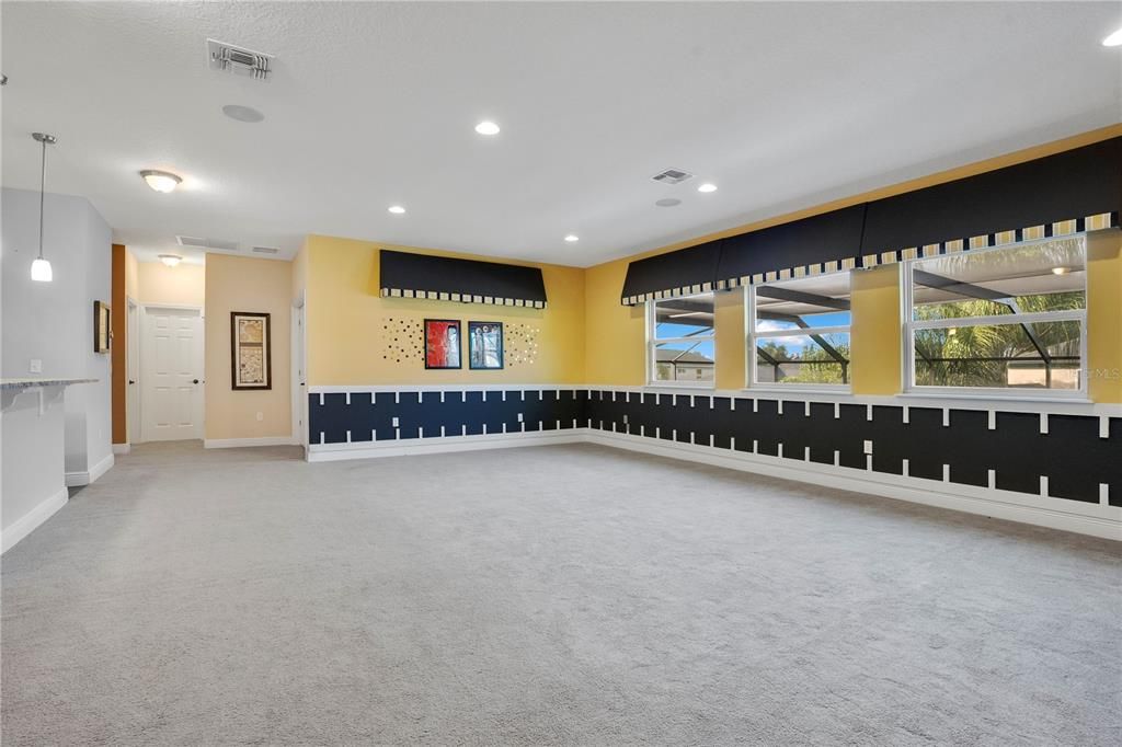 Empty room, Interior, Pendant Lights, Recessed Lighting