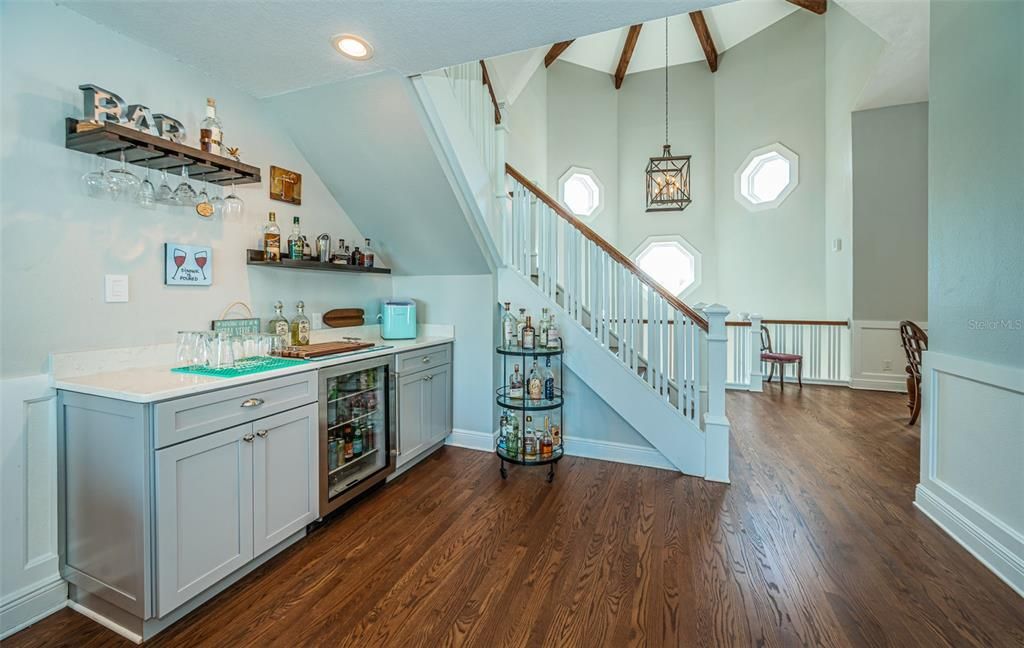 Interior, Pendant Lights, Recessed Lighting, Wood Texture Flooring