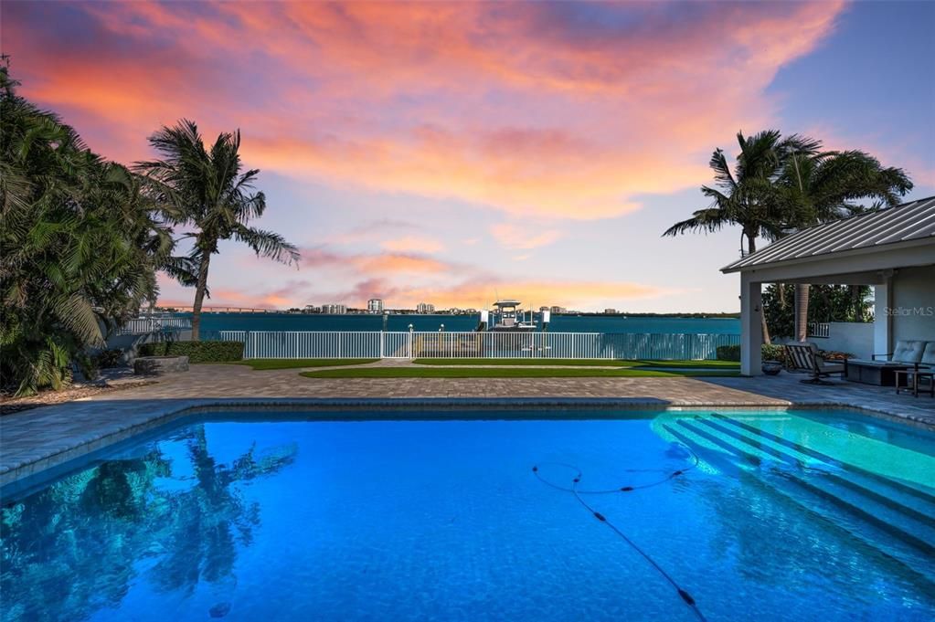 Exterior, Pool, Water