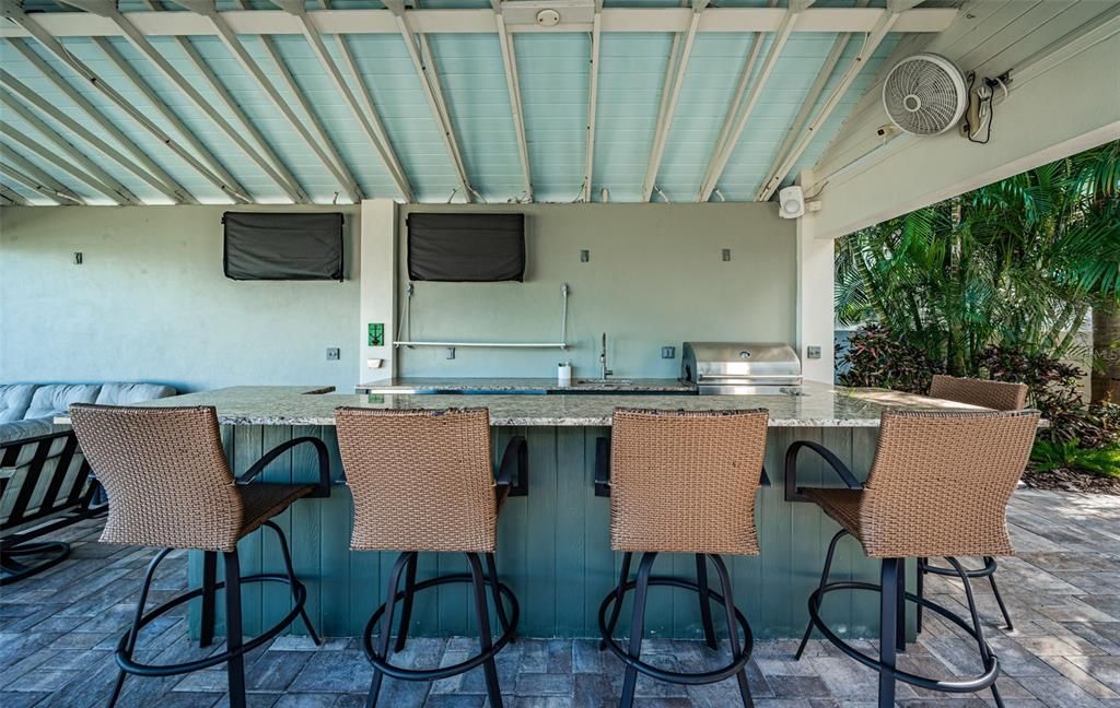 Exterior, Outdoor Kitchen