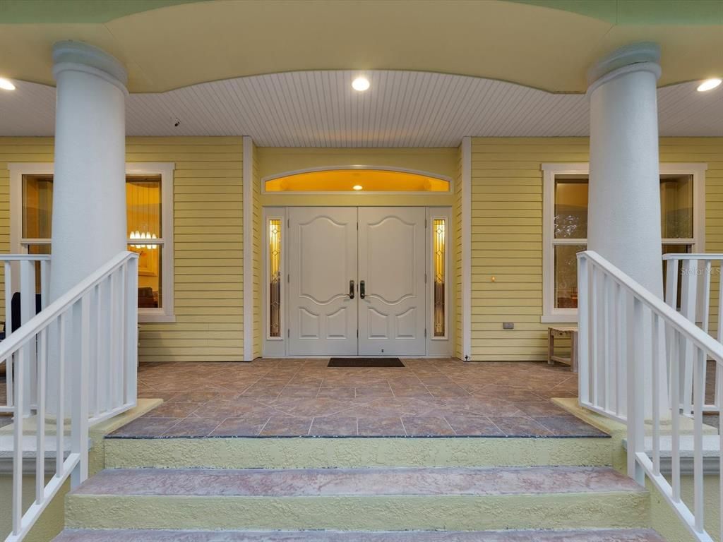 Exterior, Recessed Lighting