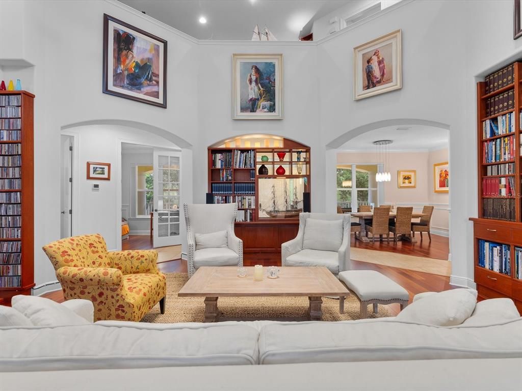 Dining room, Interior, Living room, Pendant Lights, Recessed Lighting, Wood Texture Flooring