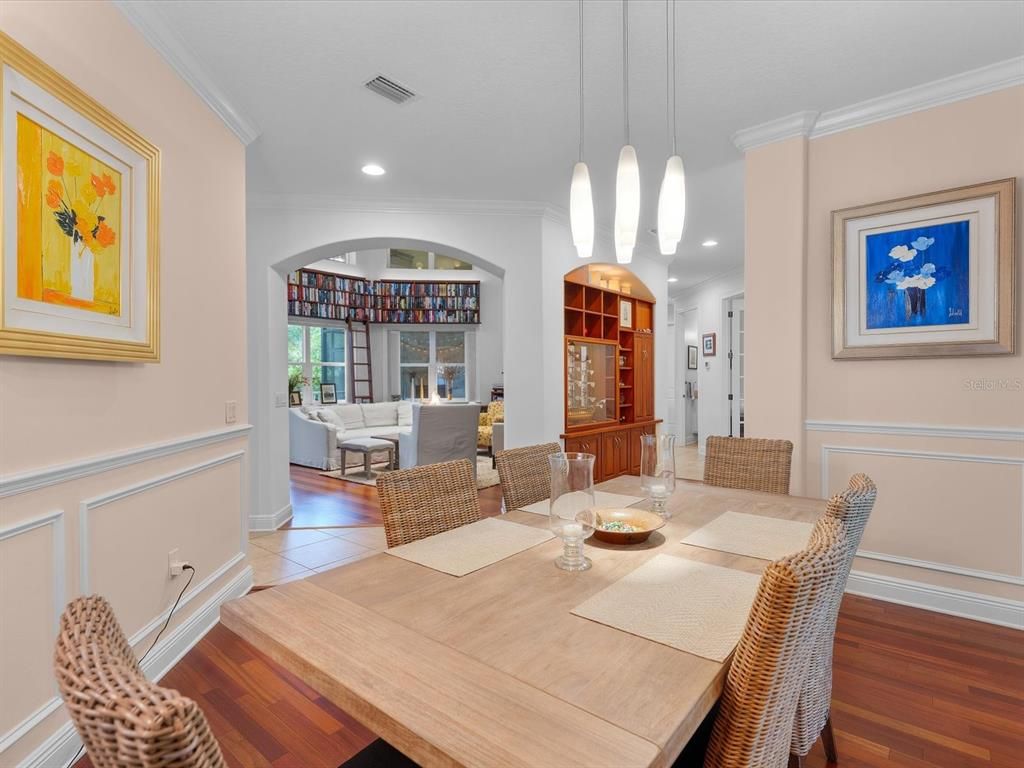 Dining room, Interior, Living room, Pendant Lights, Recessed Lighting, Wood Texture Flooring