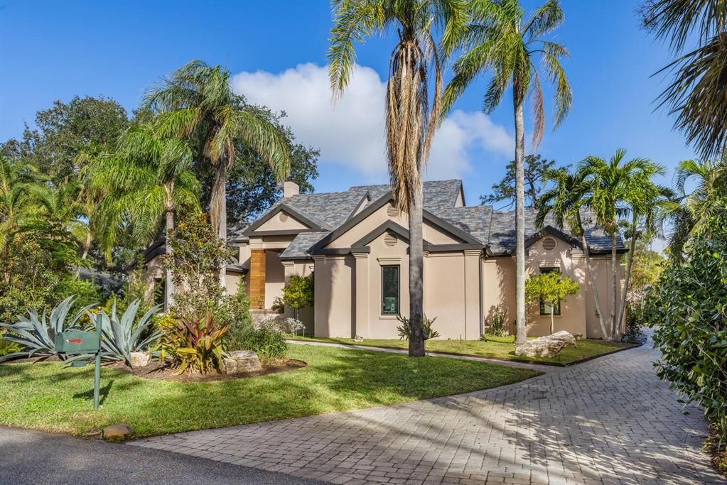 Backyard, Exterior, Facade, French Provincial