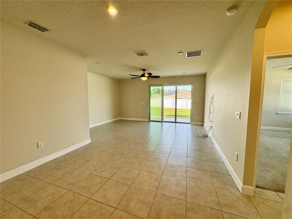 Empty room, Interior, Recessed Lighting